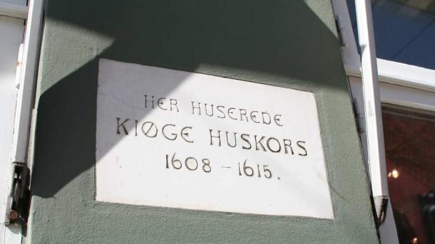 Mindeplatte for Køge Huskors