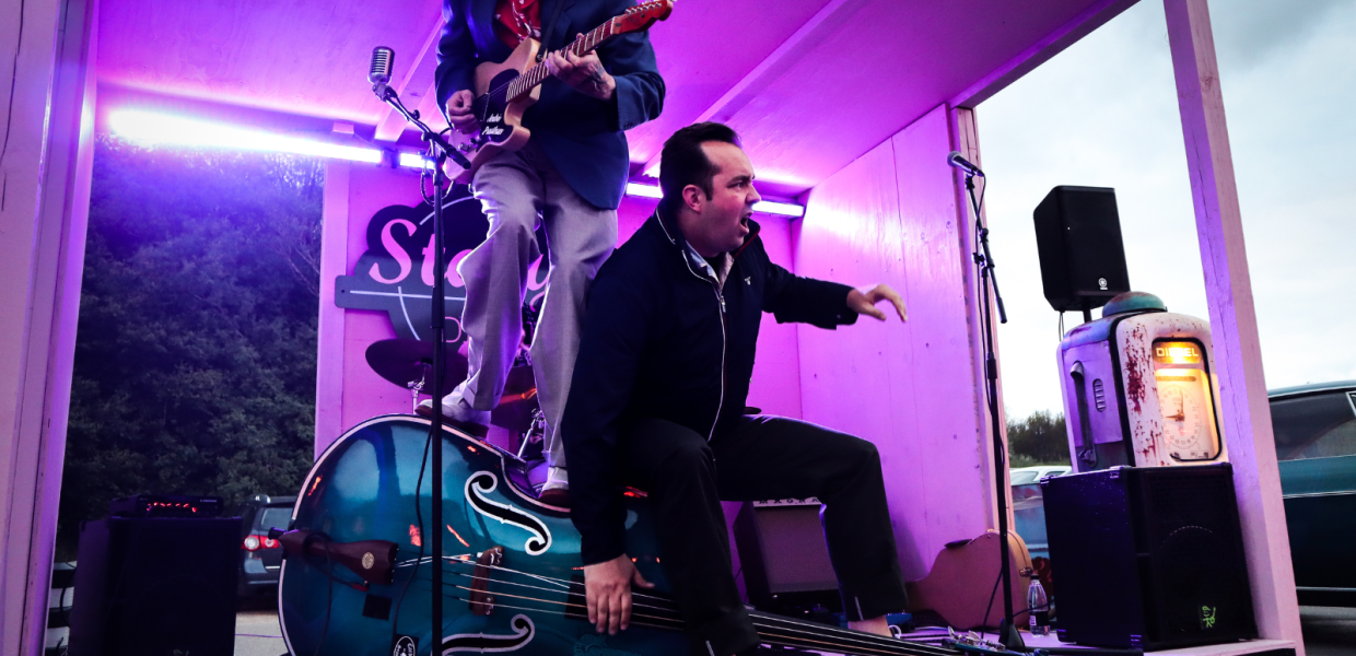 Live music at Stacy's Diner