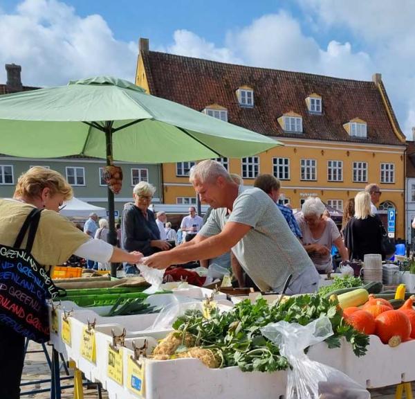 Torvehandel på Køge Torv