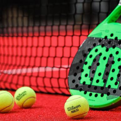 Padel tennis